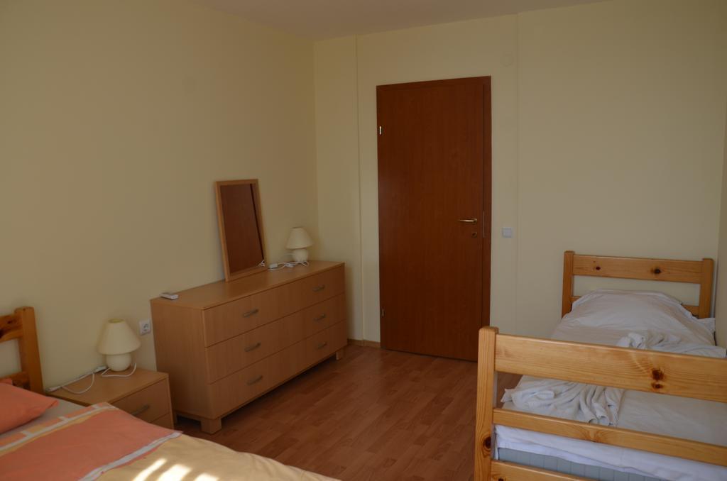 Single Private Apartments In Marina View Fort Beach Sveti Vlas Exterior photo