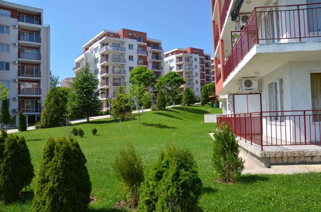 Single Private Apartments In Marina View Fort Beach Sveti Vlas Exterior photo