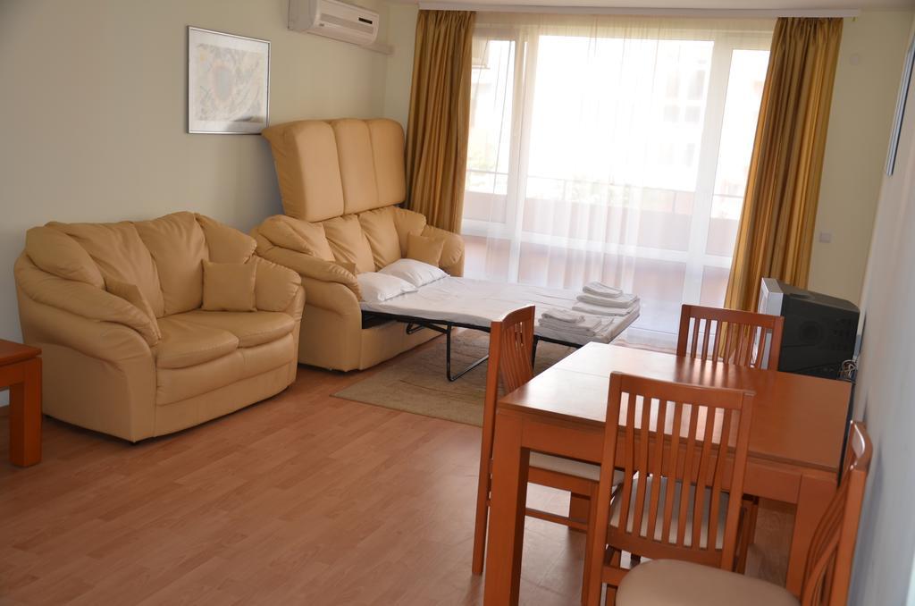 Single Private Apartments In Marina View Fort Beach Sveti Vlas Exterior photo
