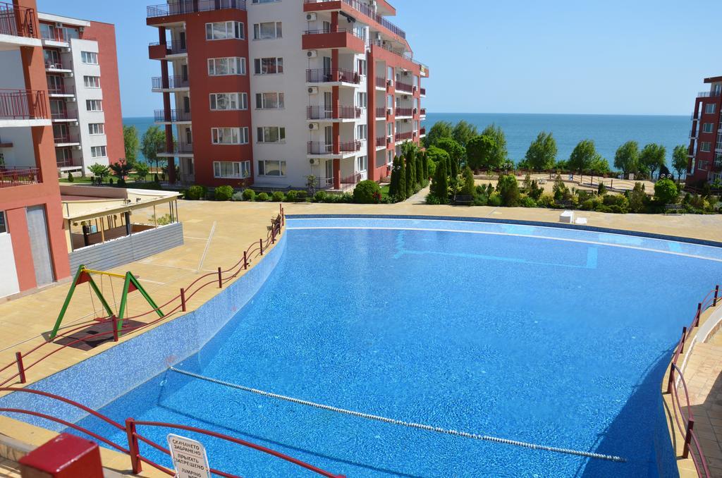 Single Private Apartments In Marina View Fort Beach Sveti Vlas Exterior photo